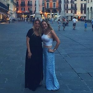 Flowy, stretch waist pants